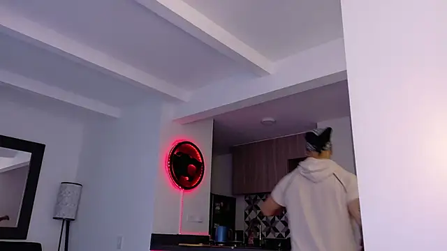 Snapshot of tony_muscle chatting on September 27, 10:37 pm tony muscle online show from September 27, 10:37 pm