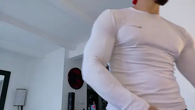 Snapshot of tony_muscle chatting on November 1, 9:50 pm tony muscle online show from November 1, 9:50 pm