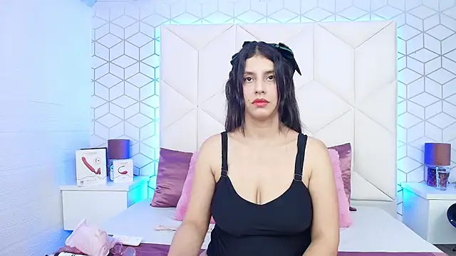 MadelineBeckert online show from September 13, 7:35 pm