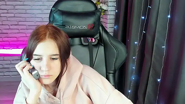 Tonya Gray online show from January 3, 6:33 am