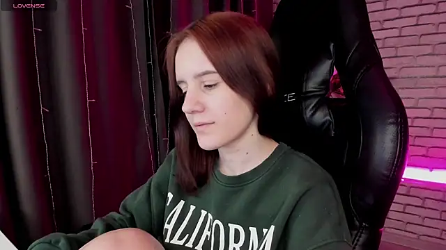 Tonya Gray online show from February 19, 9:36 pm