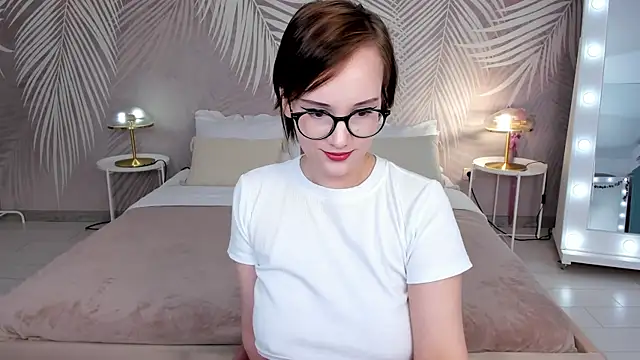 Snapshot of StellaGloww chatting on January 26, 8:14 am StellaGloww online show from January 26, 8:14 am