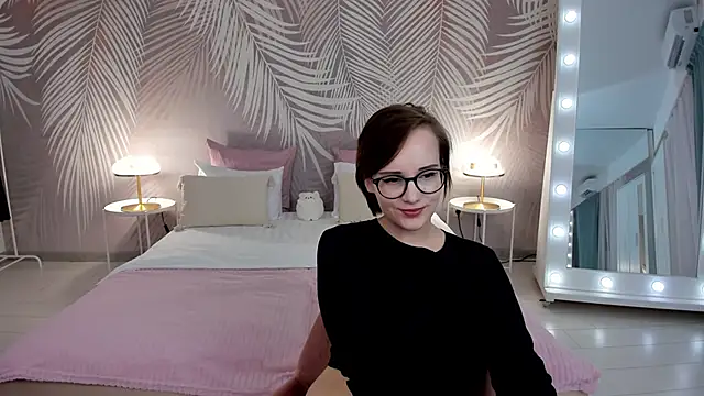 Snapshot of StellaGloww chatting on February 1, 2:56 pm StellaGloww online show from February 1, 2:56 pm