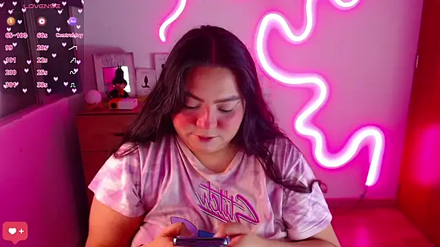 Snapshot of Rebeca_charme21 chatting on December 9, 3:07 am Rebeca charme21 online show from December 9, 3:07 am