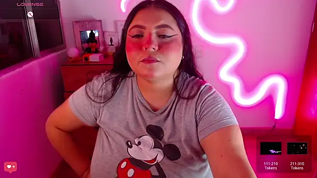 Snapshot of Rebeca_charme21 chatting on December 13, 3:05 am Rebeca charme21 online show from December 13, 3:05 am