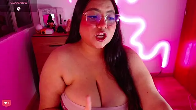 Snapshot of Rebeca_charme21 chatting on January 17, 3:12 am Rebeca charme21 online show from January 17, 3:12 am