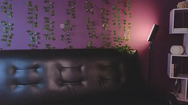 cherry lea online show from December 12, 7:59 pm