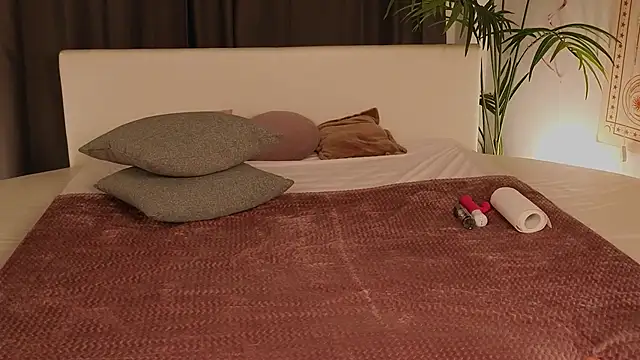 cherry lea online show from January 17, 7:38 pm