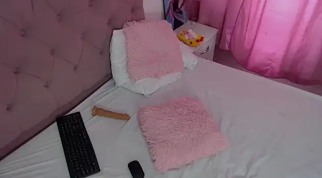 CATALAIA STOMM online show from December 2, 3:58 pm