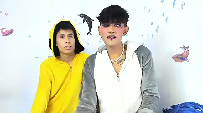 Snapshot of andrew_uwu_ chatting on December 15, 1:02 am andrew uwu online show from December 15, 1:02 am