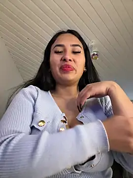 Anily Lovely online show from February 2, 7:35 pm