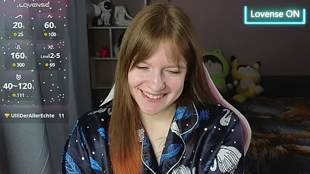 CassieJuice69 online show from February 17, 10:25 pm