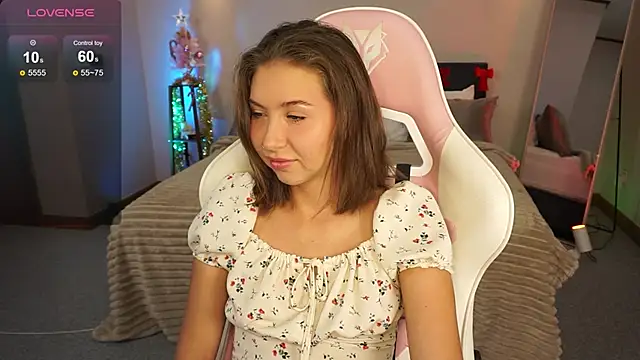 LinaSiren online show from December 20, 3:25 am