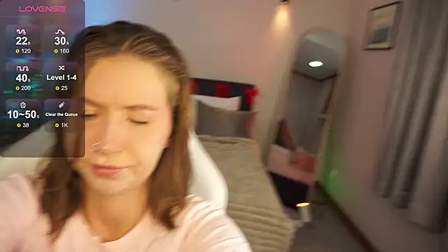 LinaSiren online show from December 23, 3:18 am