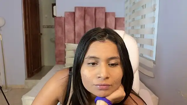 lou rosse  online show from December 13, 8:47 pm