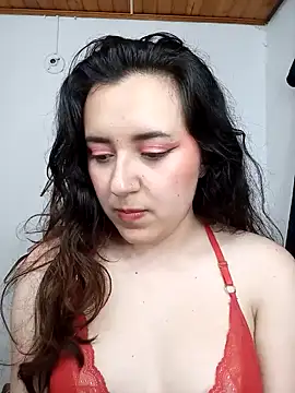 Snapshot of Emi_chik chatting on December 13, 3:38 am Emi chik online show from December 13, 3:38 am