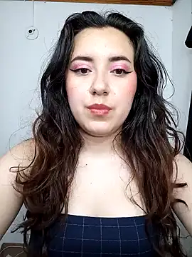 Snapshot of Emi_chik chatting on December 14, 2:34 am Emi chik online show from December 14, 2:34 am