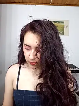 Snapshot of Emi_chik chatting on January 22, 11:23 am Emi chik online show from January 22, 11:23 am