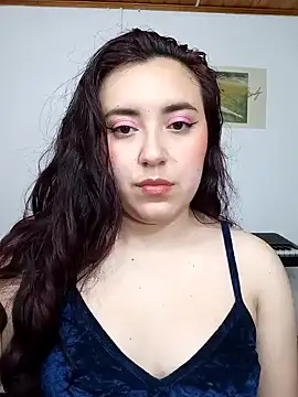 Snapshot of Emi_chik chatting on January 31, 2:48 am Emi chik online show from January 31, 2:48 am