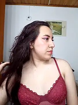 Snapshot of Emi_chik chatting on February 22, 4:29 am Emi chik online show from February 22, 4:29 am