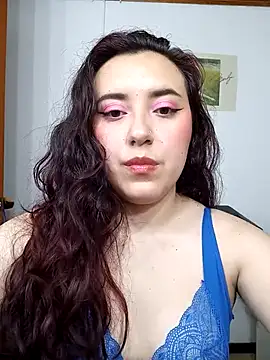 Snapshot of Emi_chik chatting on March 1, 4:58 am Emi chik online show from March 1, 4:58 am