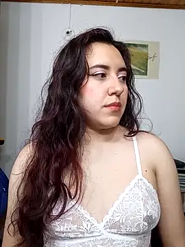 Snapshot of Emi_chik chatting on March 23, 5:21 am Emi chik online show from March 23, 5:21 am