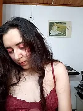 Snapshot of Emi_chik chatting on November 1, 11:45 am Emi chik online show from November 1, 11:45 am