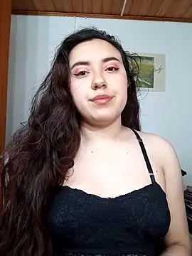 Snapshot of Emi_chik chatting on November 6, 11:55 am Emi chik online show from November 6, 11:55 am