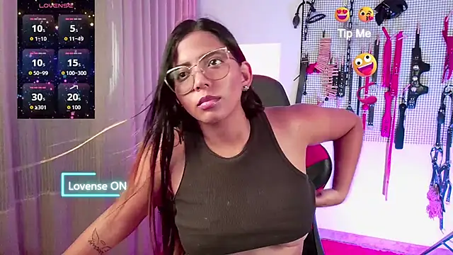 Snapshot of Megaan_Greey chatting on September 18, 7:38 pm Megaan Greey online show from September 18, 7:38 pm