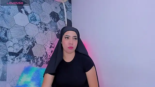 Sweet hot mia online show from January 25, 7:39 pm