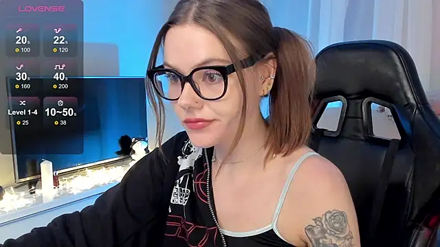 Snapshot of Marta_May_ chatting on January 18, 8:40 pm Marta May online show from January 18, 8:40 pm