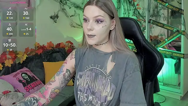 Snapshot of Marta_May_ chatting on October 26, 6:03 pm Marta May online show from October 26, 6:03 pm