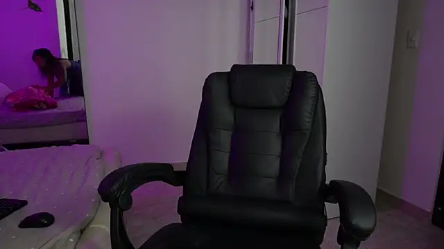 tammylee  online show from October 15, 8:47 am