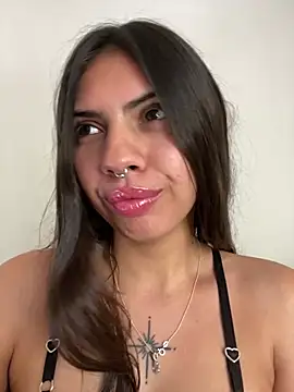 Argentiiniita online show from February 7, 9:15 pm