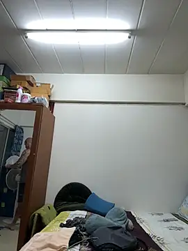 luv2masterb8247 online show from December 26, 4:21 am