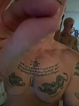 luv2masterb8247 online show from January 3, 7:27 am