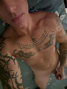 luv2masterb8247 online show from January 17, 12:31 am