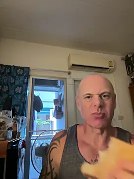 luv2masterb8247 online show from January 27, 4:30 am