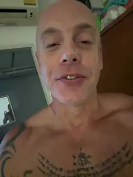 luv2masterb8247 online show from February 17, 7:15 am