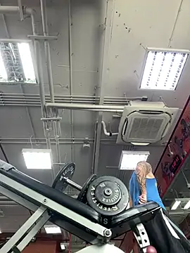 luv2masterb8247 online show from March 5, 2:03 am