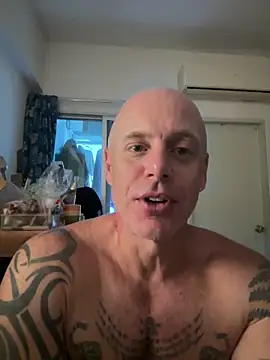 luv2masterb8247 online show from March 7, 5:08 am