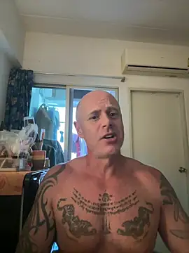 luv2masterb8247 online show from March 8, 7:27 am