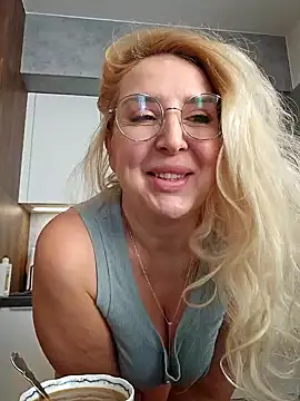 MariaRichi  online show from March 22, 7:15 am