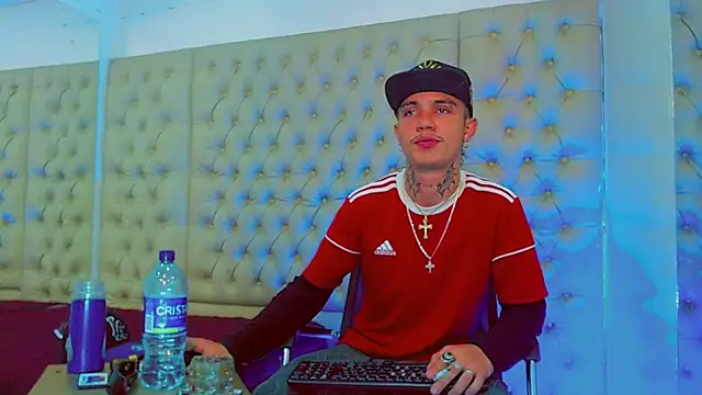 HannibalLester online show from February 6, 12:59 pm