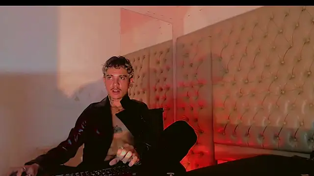 HannibalLester online show from February 17, 10:58 pm