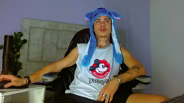 HannibalLester online show from September 12, 5:40 am