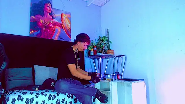 HannibalLester online show from November 6, 3:51 am