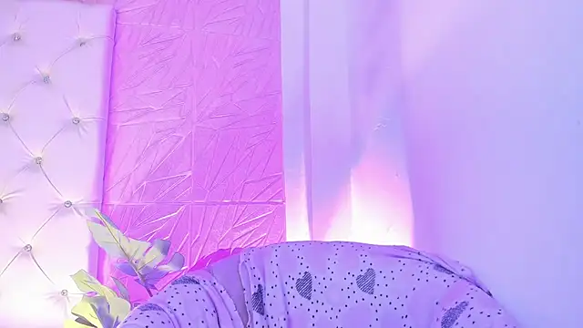 sadashi moon  online show from March 9, 7:12 am