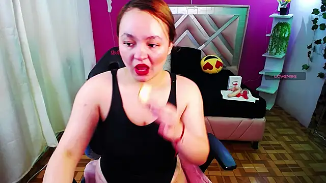 Snapshot of Naiara_Sex_ chatting on January 10, 12:15 pm Naiara Sex online show from January 10, 12:15 pm