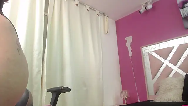 Snapshot of Naiara_Sex_ chatting on January 10, 3:16 pm Naiara Sex online show from January 10, 3:16 pm